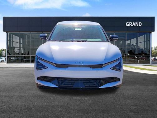 2025 Kia EV6 Wind