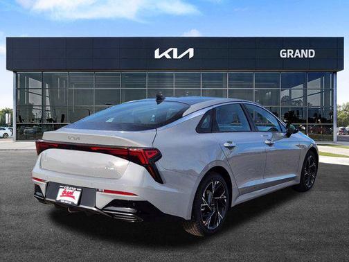 2025 Kia K5 GT-Line