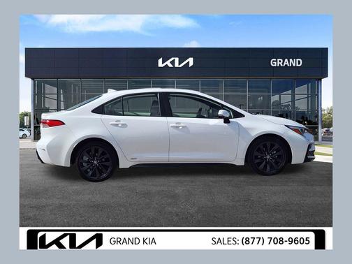 2024 Toyota Corolla Hybrid SE