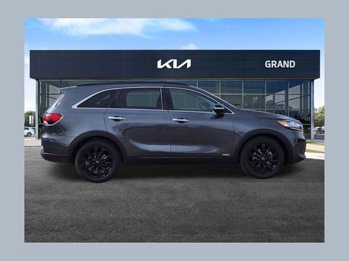 2020 Kia Sorento S