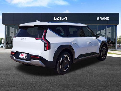 2026 Kia EV9 Land