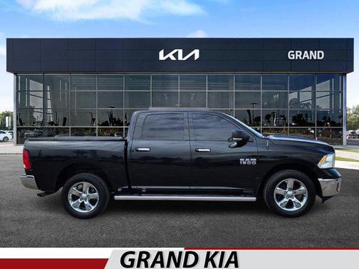 2017 RAM 1500 Big Horn