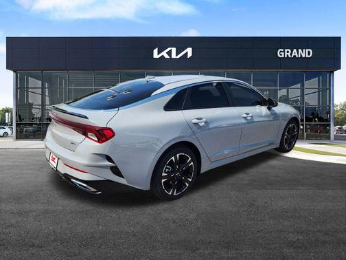 2024 Kia K5 GT-Line
