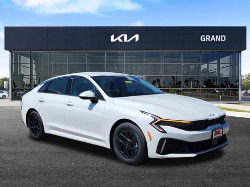 2025 Kia K5 LXS