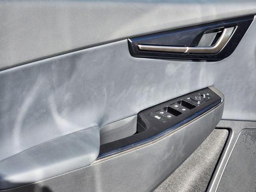 2025 Kia EV6 Light Long Range