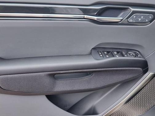 Glacial White Pearl 2026 Kia EV9 GT-Line