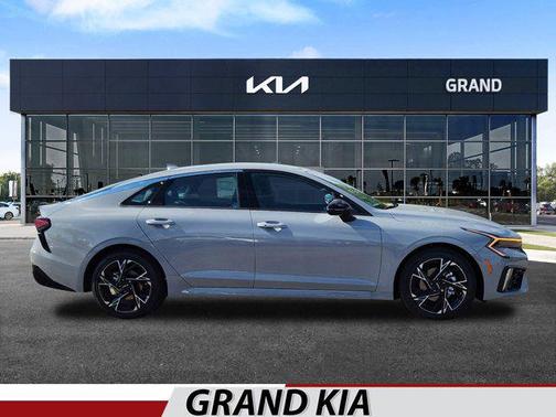 2025 Kia K5 GT-Line