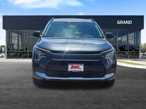 Interstellar Gr 2026 Kia Niro LX