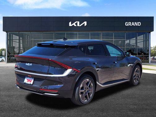 2025 Kia EV6 Light Long Range