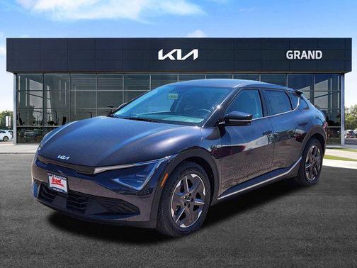 2025 Kia EV6 Light Long Range