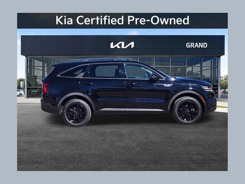 2023 Kia Sorento S