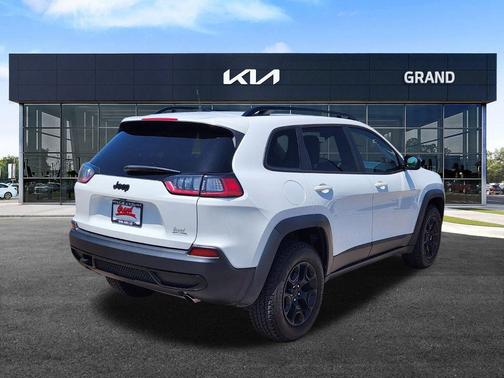 2022 Jeep Cherokee X 4x4