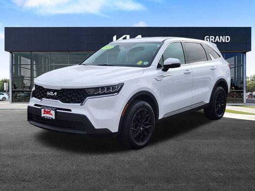 2022 Kia Sorento LX