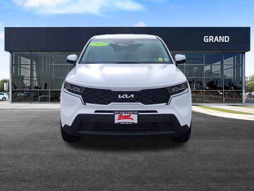 2022 Kia Sorento LX