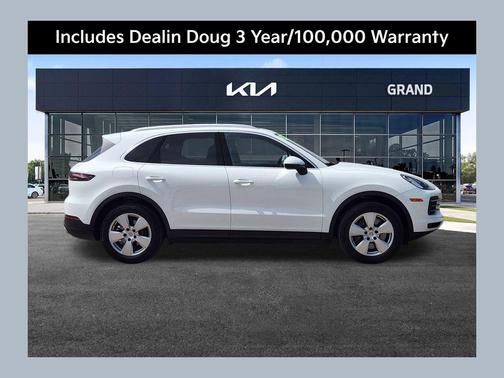 2023 Porsche Cayenne Platinum Edition