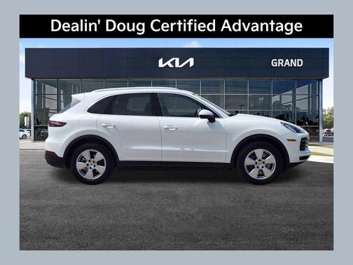 2023 Porsche Cayenne Platinum Edition