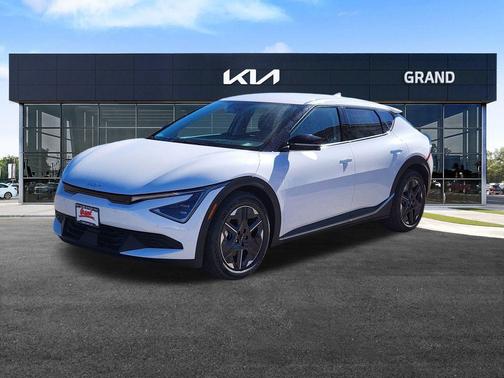 2025 Kia EV6 Light Long Range