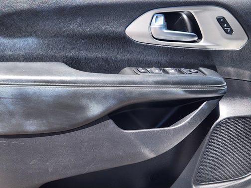 2020 Chrysler Pacifica L