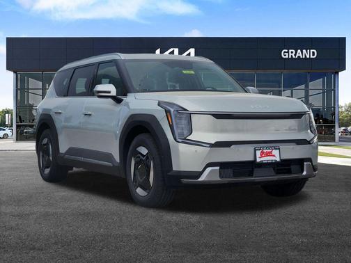 Ivory 2026 Kia EV9 Wind