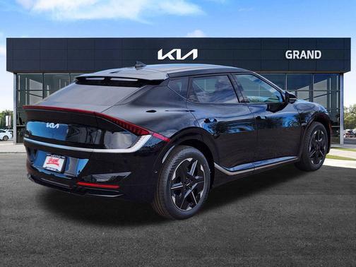2025 Kia EV6 Wind