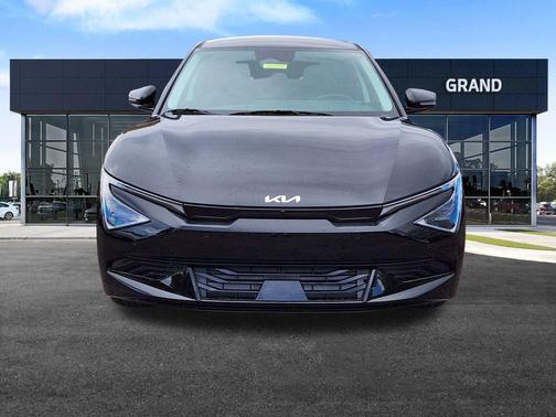 2025 Kia EV6 Wind