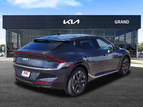 2025 Kia EV6 Wind