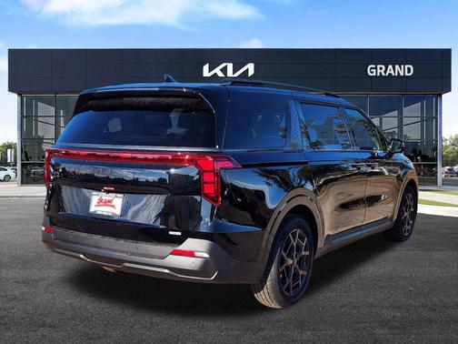2025 Kia Carnival Hybrid SX