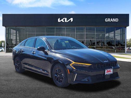 2025 Kia K5 LXS