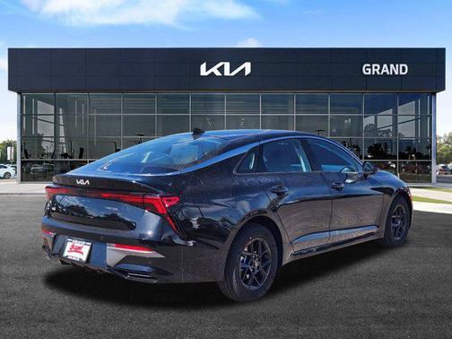 2025 Kia K5 LXS