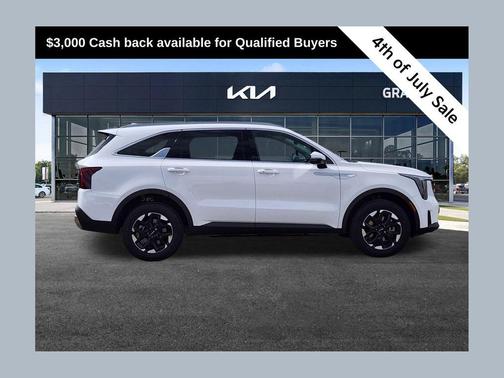Glacial White Pearl 2026 Kia Sorento S
