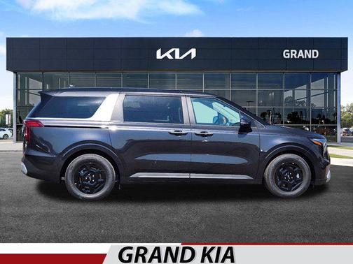2025 Kia Carnival LXS