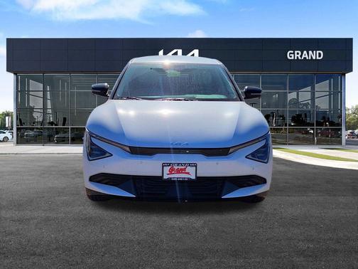 2025 Kia EV6 Wind