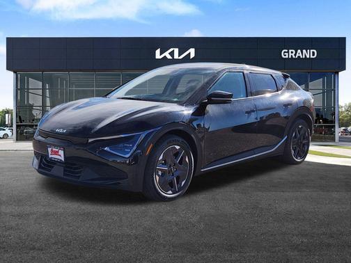 2025 Kia EV6 Light Long Range