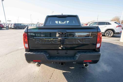 Crystal Black Pearl 2026 Honda Ridgeline Black Edition