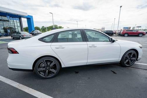 Platinum White Pearl 2026 Honda Accord SE