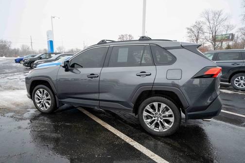 2023 Toyota RAV4 XLE Premium