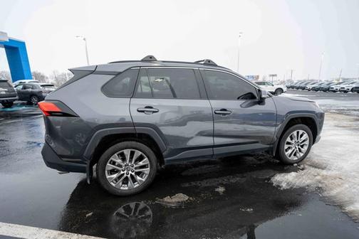 2023 Toyota RAV4 XLE Premium