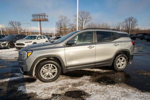 2023 GMC Terrain SLE