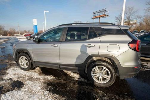 2023 GMC Terrain SLE