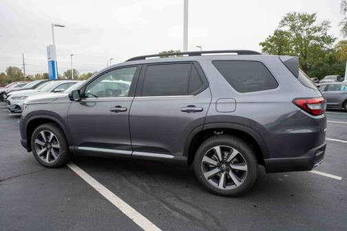 2025 Honda Pilot Touring