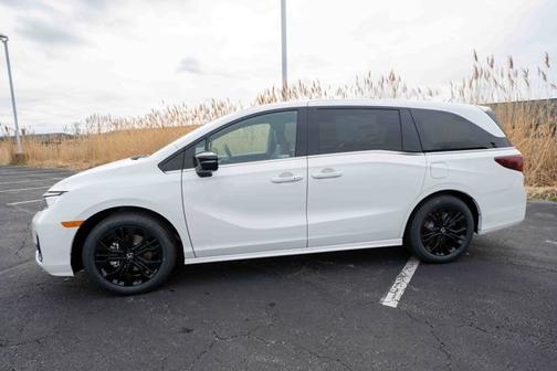 Platinum White Pearl 2026 Honda Odyssey Sport-L