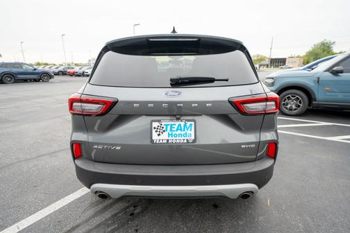 Carbonized Gray Metallic 2024 Ford Escape Active