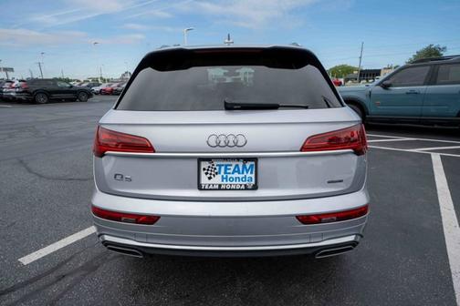 Florett Silver Metallic 2022 Audi Q5 S line Premium Plus
