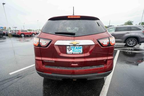 Siren Red Tintcoat 2017 Chevrolet Traverse 1LT