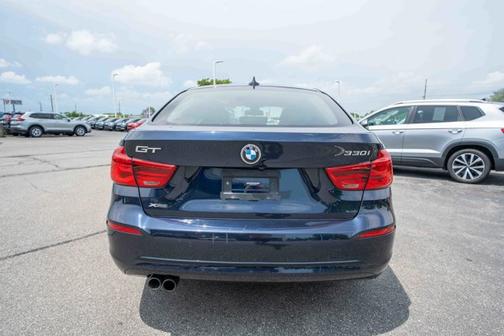 2019 BMW 330 i xDrive