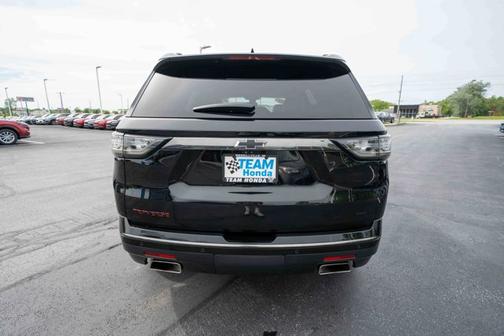 Mosaic Black Metallic 2021 Chevrolet Traverse Premier
