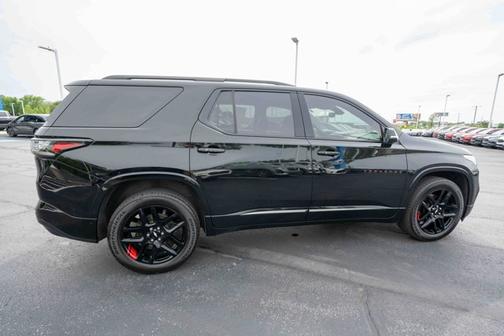 Mosaic Black Metallic 2021 Chevrolet Traverse Premier