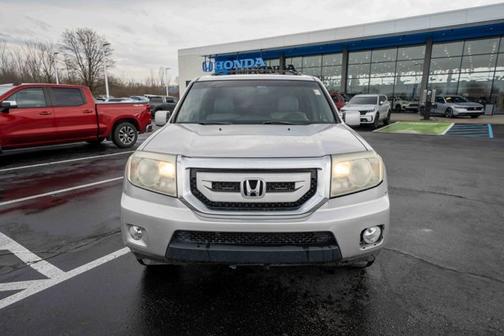 Alabaster Silver Metallic 2011 Honda Pilot EX-L