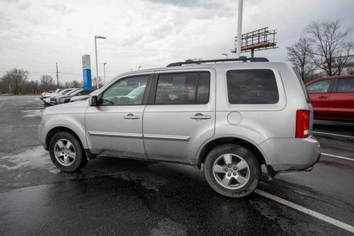 Alabaster Silver Metallic 2011 Honda Pilot EX-L