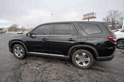 2023 Honda Pilot EX-L 8 Passenger